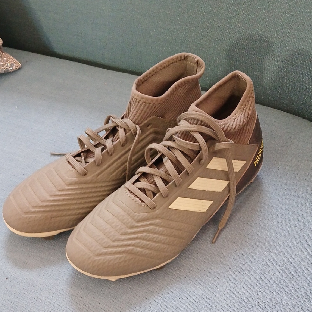 Adidas Predator 19.3 size 7